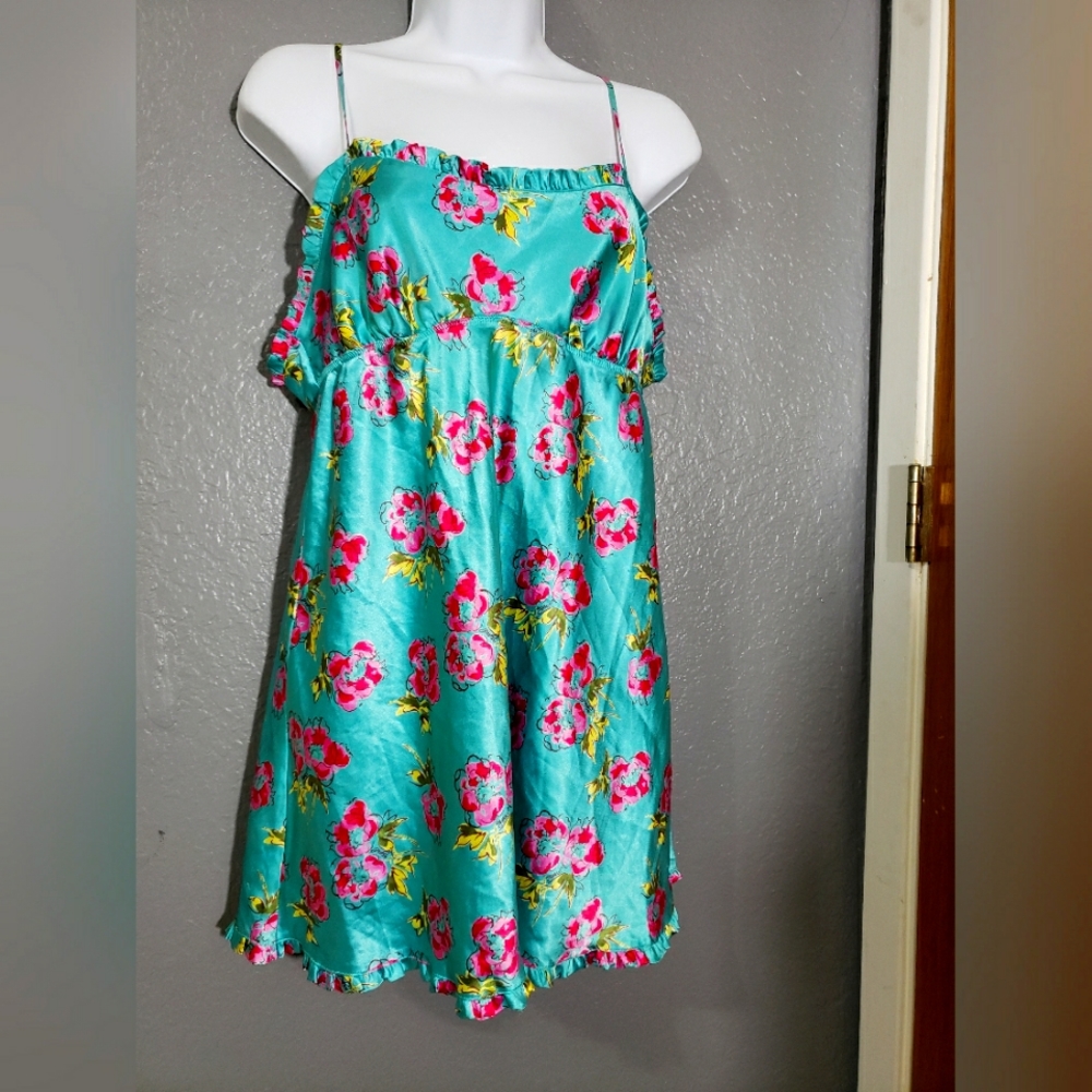night gown chemise floral Victoria Secret size medium